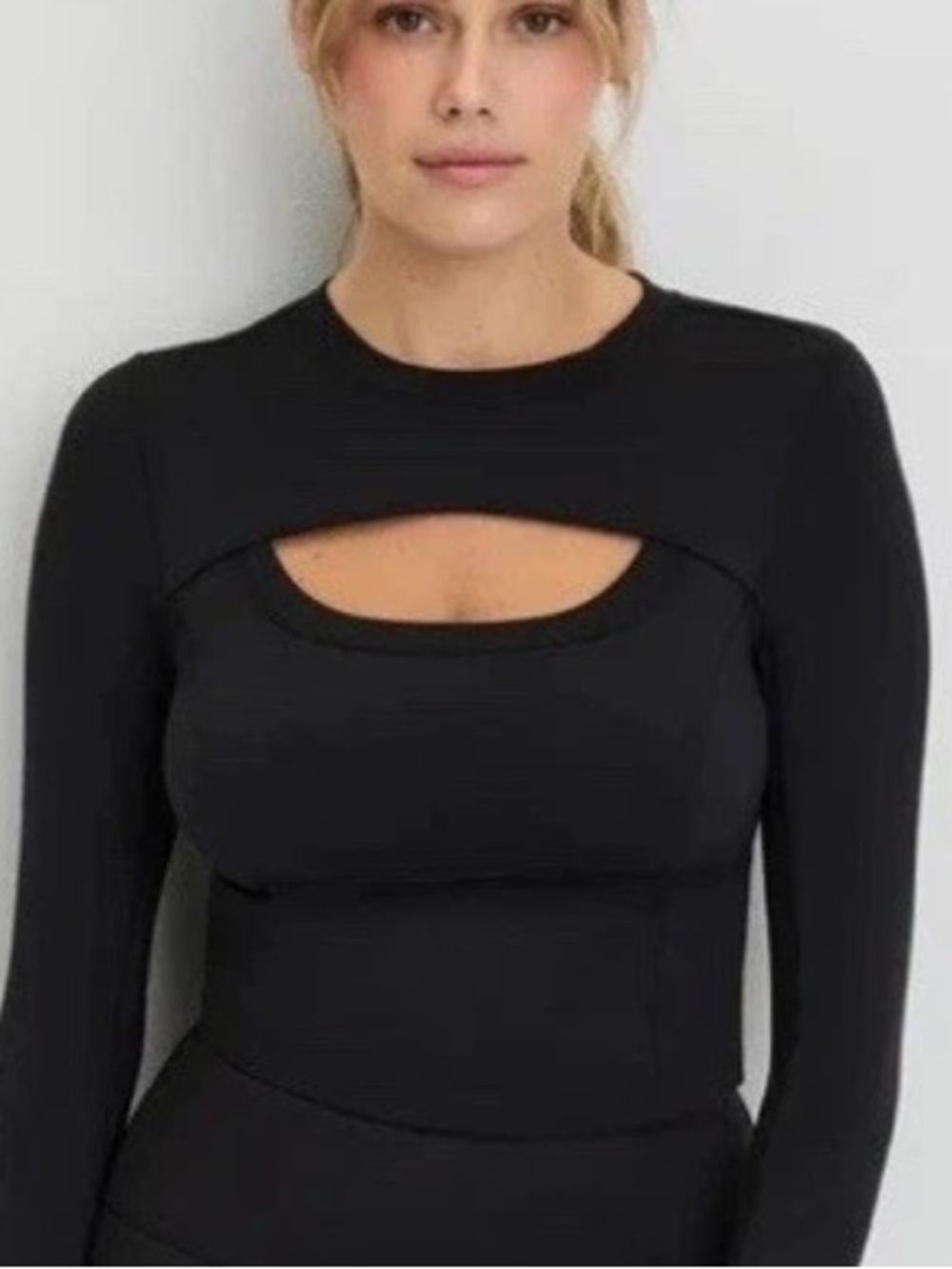 NWT Knix LARGE Long Sleeve Black Top Cutout Built In Bra Thumb Holes Athletic